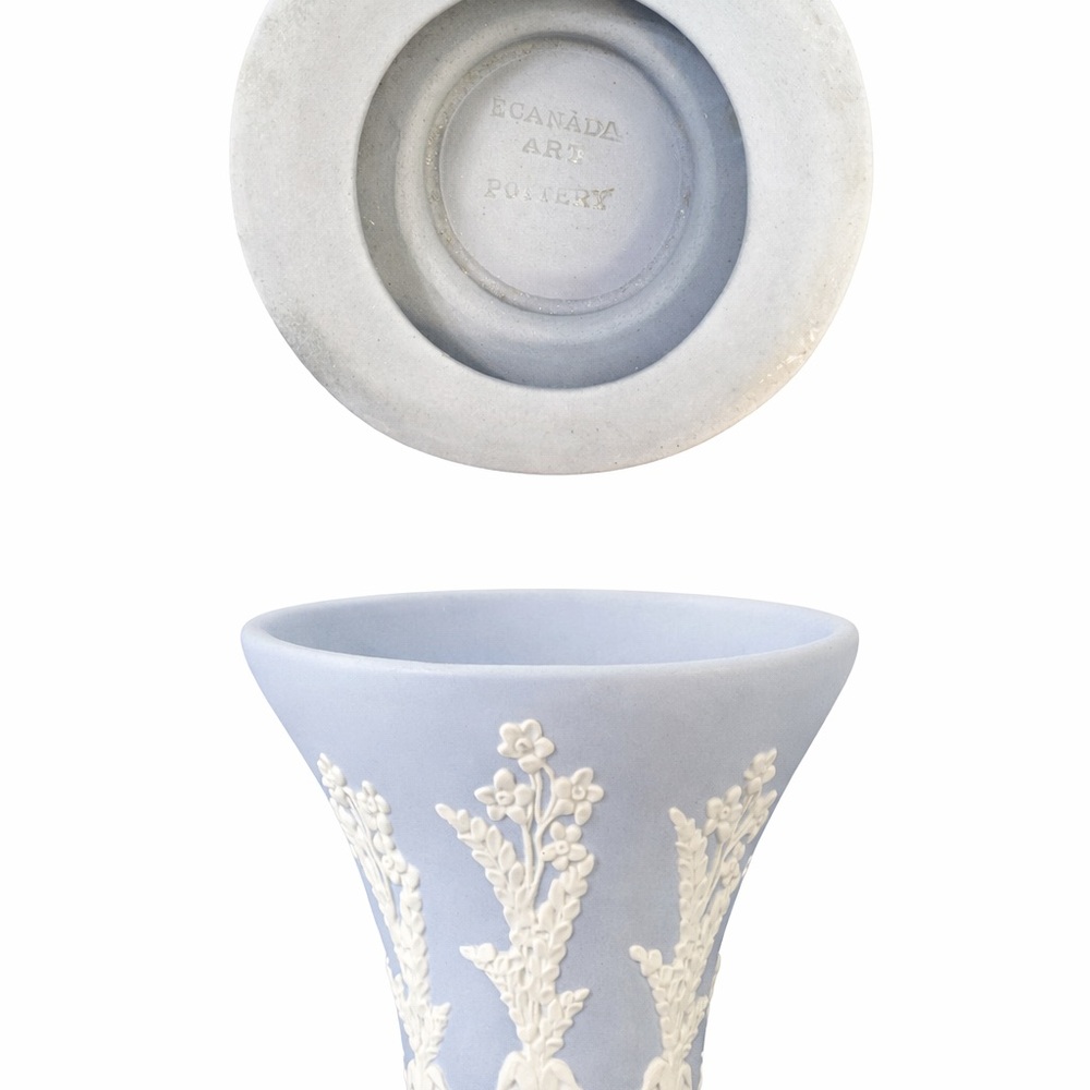 ECanada Blue Jasperware planter 1920s-1950s